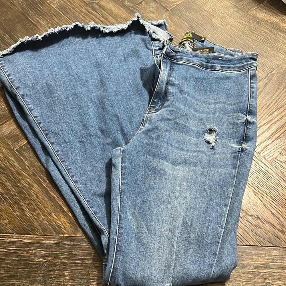 Beautiful flare jeans from western shop
